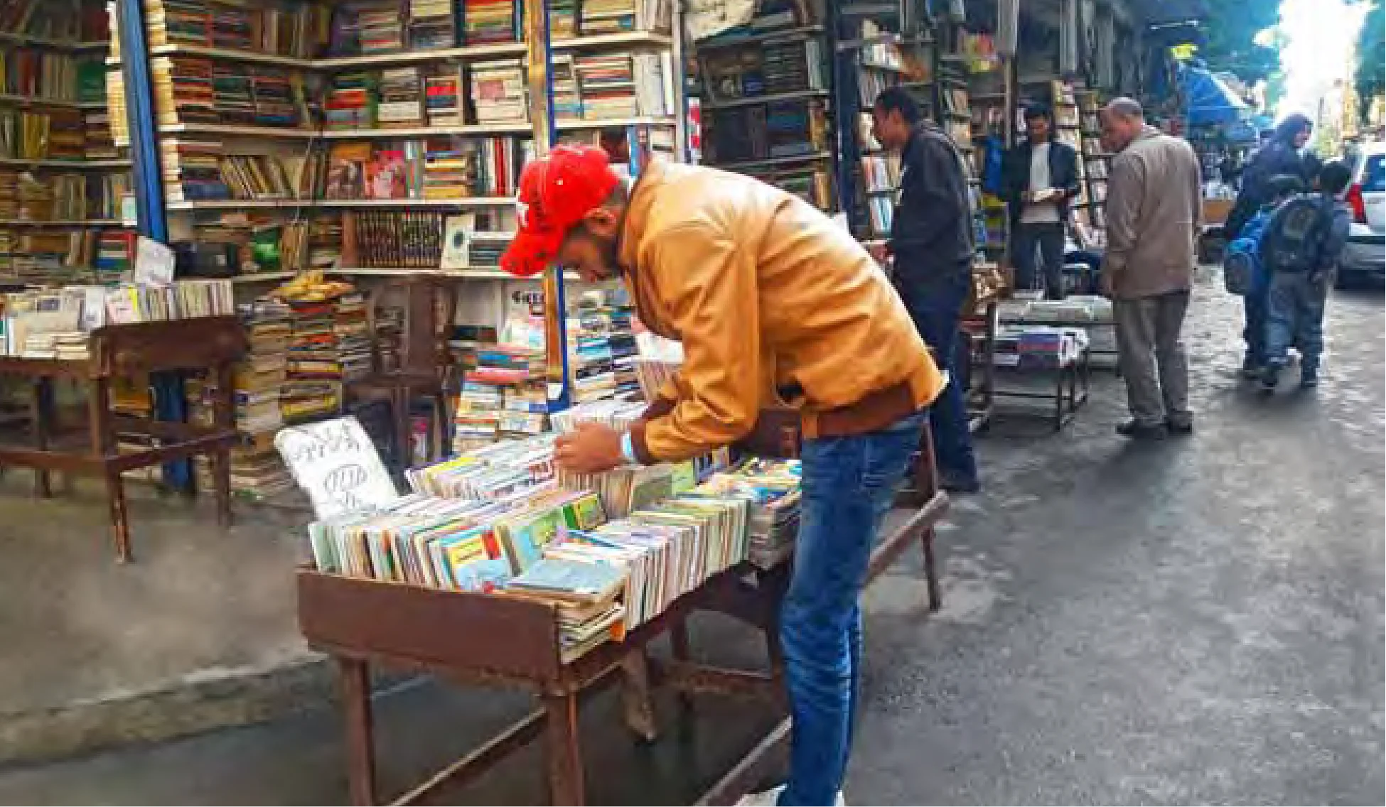 النبي دانيال بالإسكندرية.. شارع الكتب والتاريخ.. والثقافة!