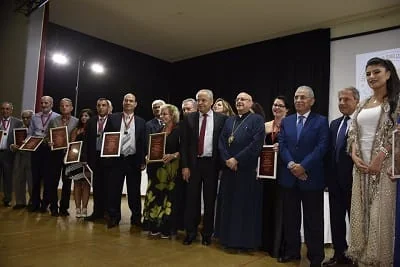 Migrants set off in 1860 and issued more than 100 newspapers and magazines .. Arab writers in the Australian diaspora continue diverse creativity and establish links for heritage and culture
