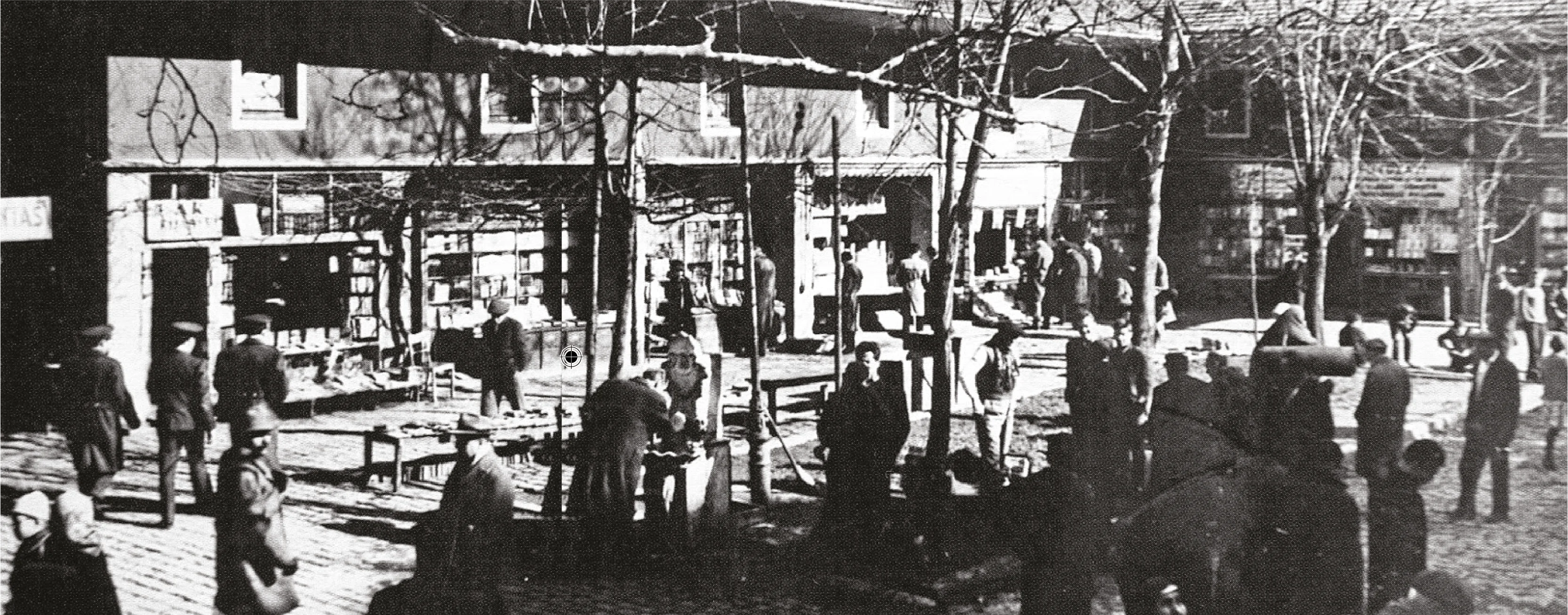Sahaflar Çarşısı in Istanbul... Selling Books for Five Centuries