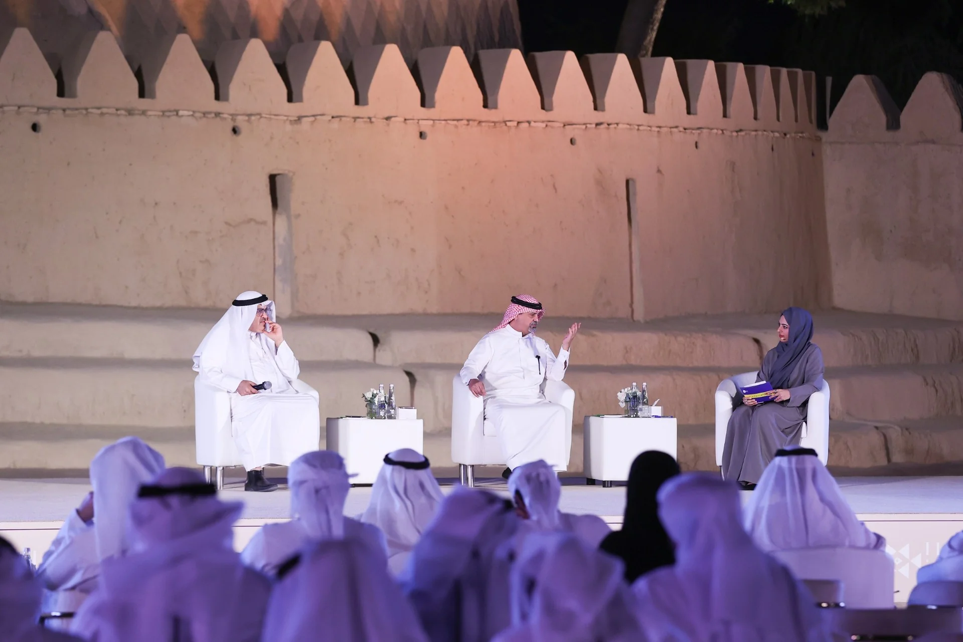 مهرجان العين للكتاب يحتفي بالأمير الراحل بدر بن عبدالمحسن وتجربته الشعرية المتفردة