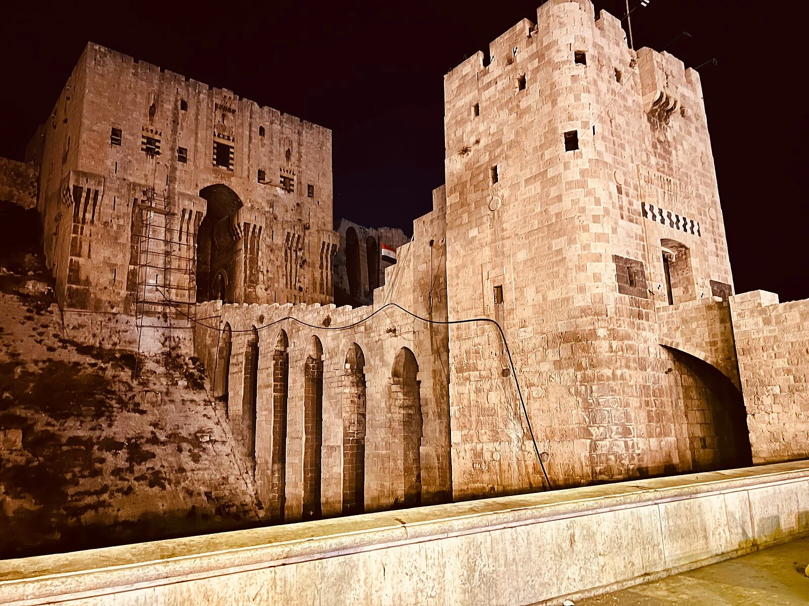 Forts and castles.. their architecture, systems and historical role