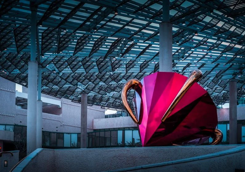 75 عملًا فنيًا جديدًا ضمن جهود الرياض آرت لإثراء الحياة اليومية وتعزيز حضور الفن في المشهد الحضري بمدينة الرياض .