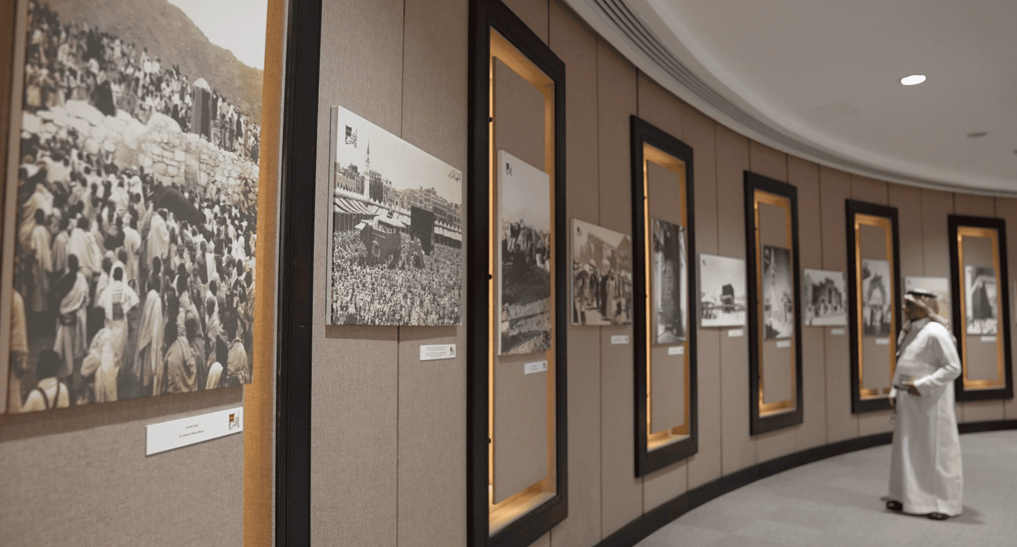 Library holds exhibition on Hajj and the Grand Mosque from rare collections